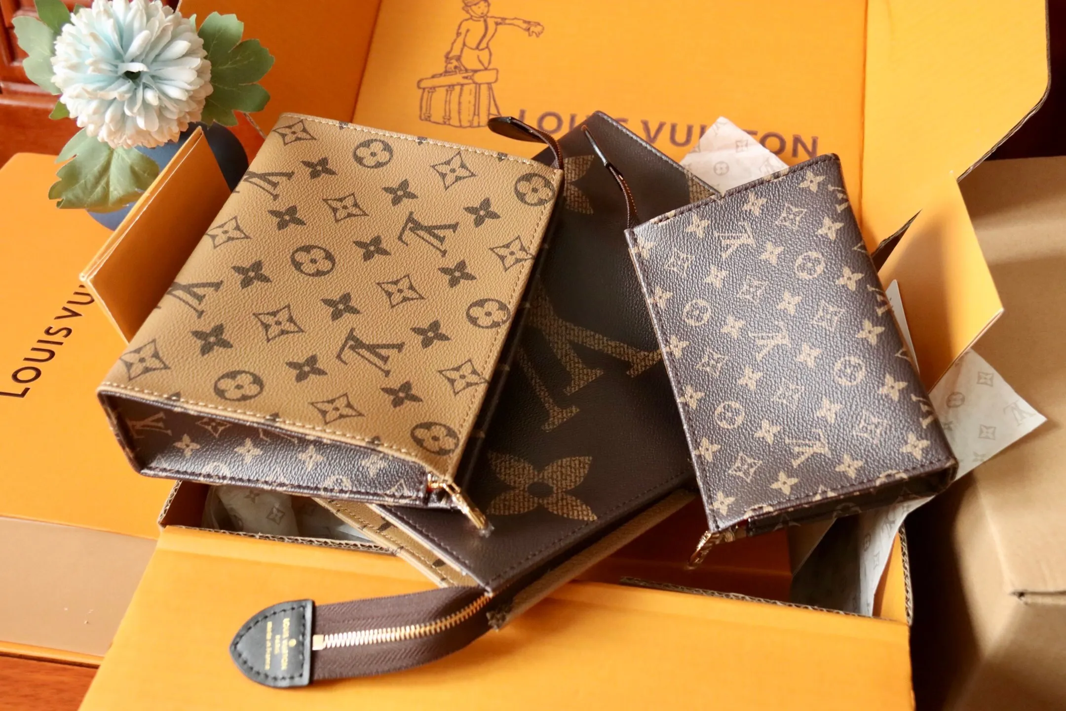 All Categories Official Website "Brand Women's Bags" Women's Bags 💙 LV 2025 New LV Cosmetic Bag