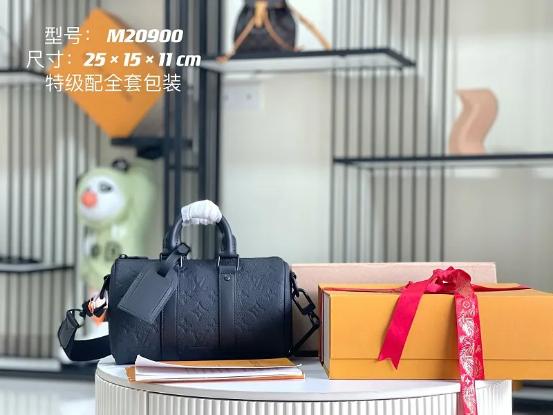 All Categories 💚 Authentic Grade Bags 💚 LV 2026 New LV Top Replica Crossbody Shoulder Bag