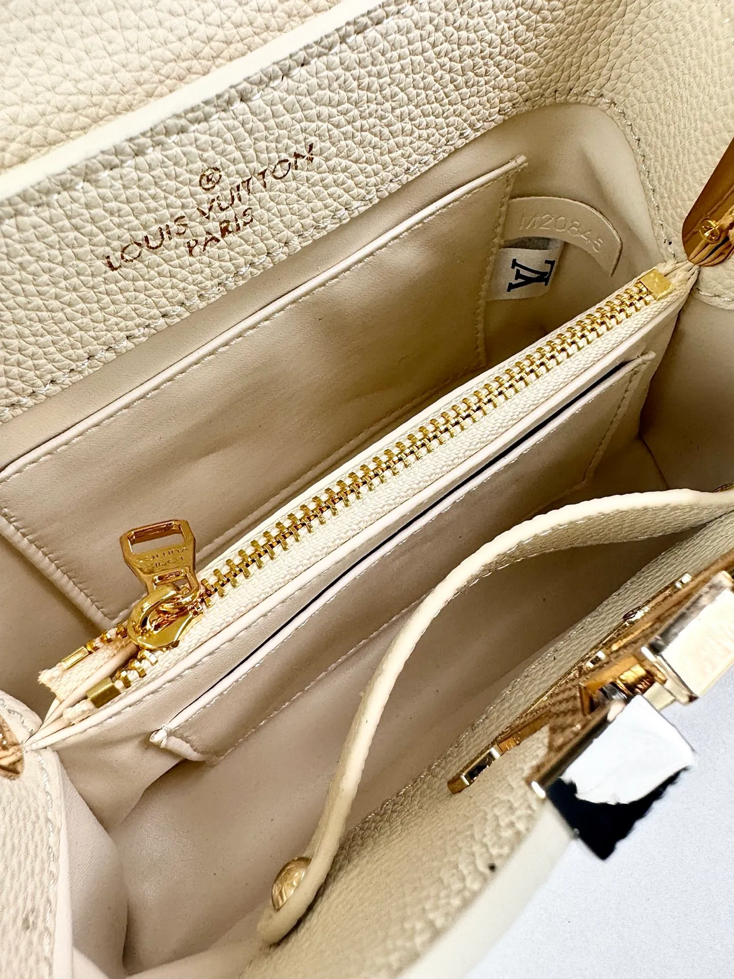 All Categories Official Website "Brand Women's Bags" Women's Bags 💙 LV LV 2026 New Crossbody Shoulder Bag
