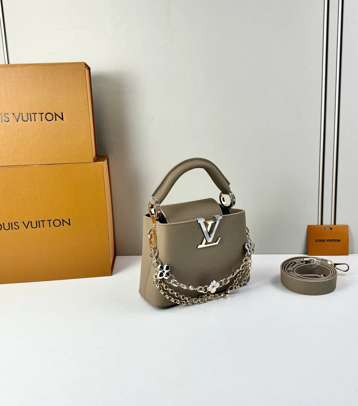 All Categories Official Website "Brand Women's Bags" Women's Bags 💙 LV LV 2026 New Crossbody Shoulder Bag