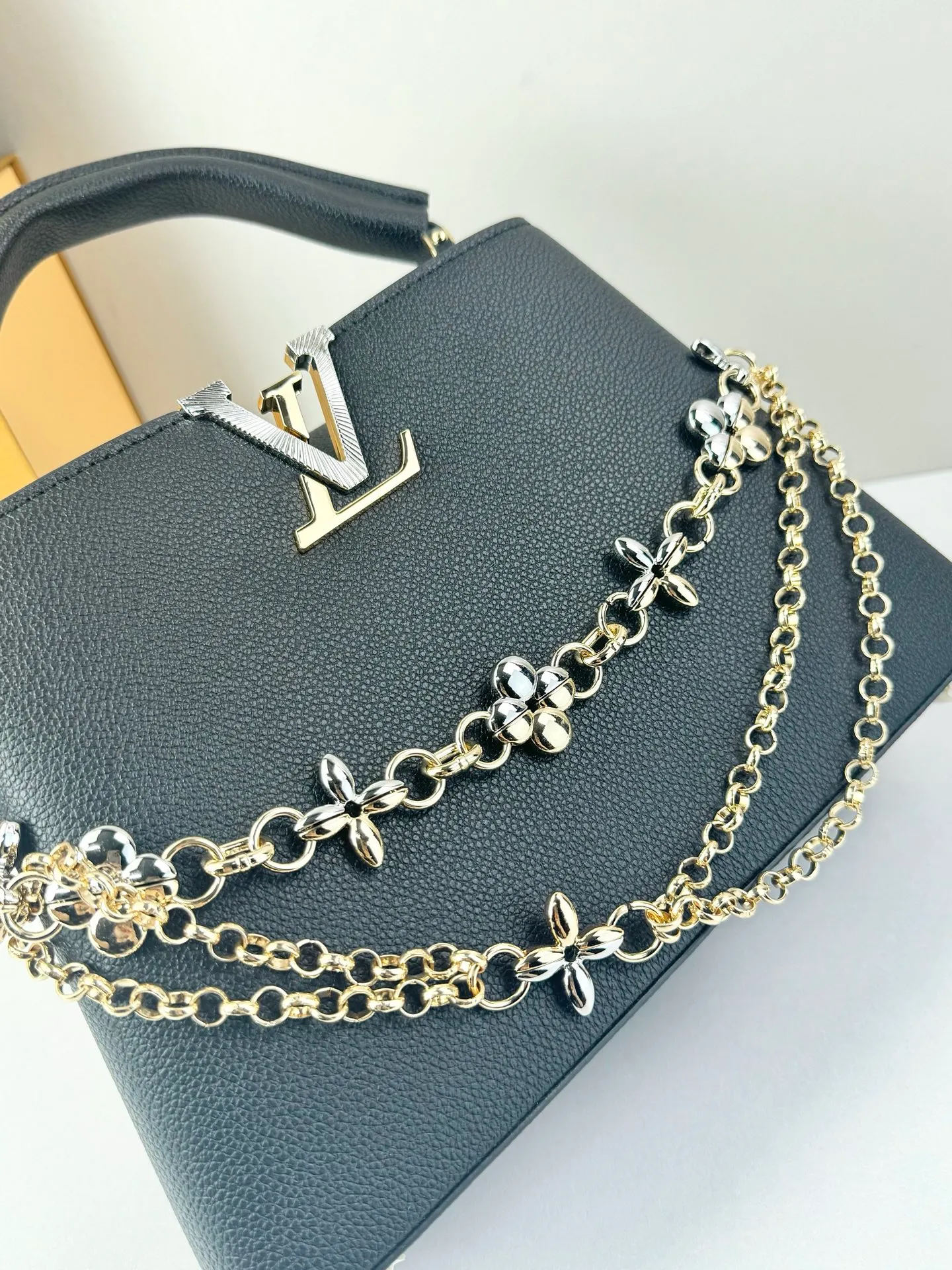 All Categories Official Website "Brand Women's Bags" Women's Bags 💙 LV LV 2026 New Crossbody Shoulder Bag