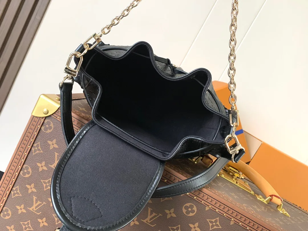 All Categories Official Website "Brand Women's Bags" Women's Bags 💙 LV 2025 New LV Crossbody Bag