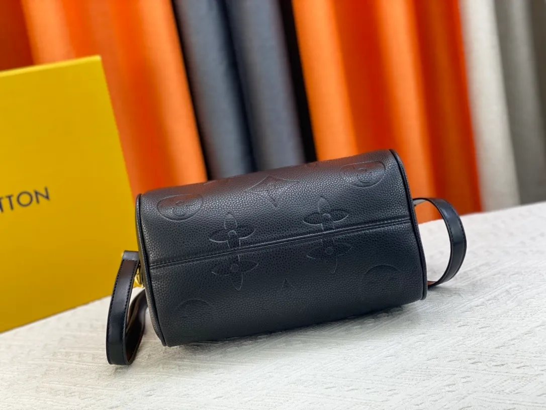 All Categories Official Website "Brand Women's Bags" Women's Bags 💙 LV 2023 New LV Pillow Bag