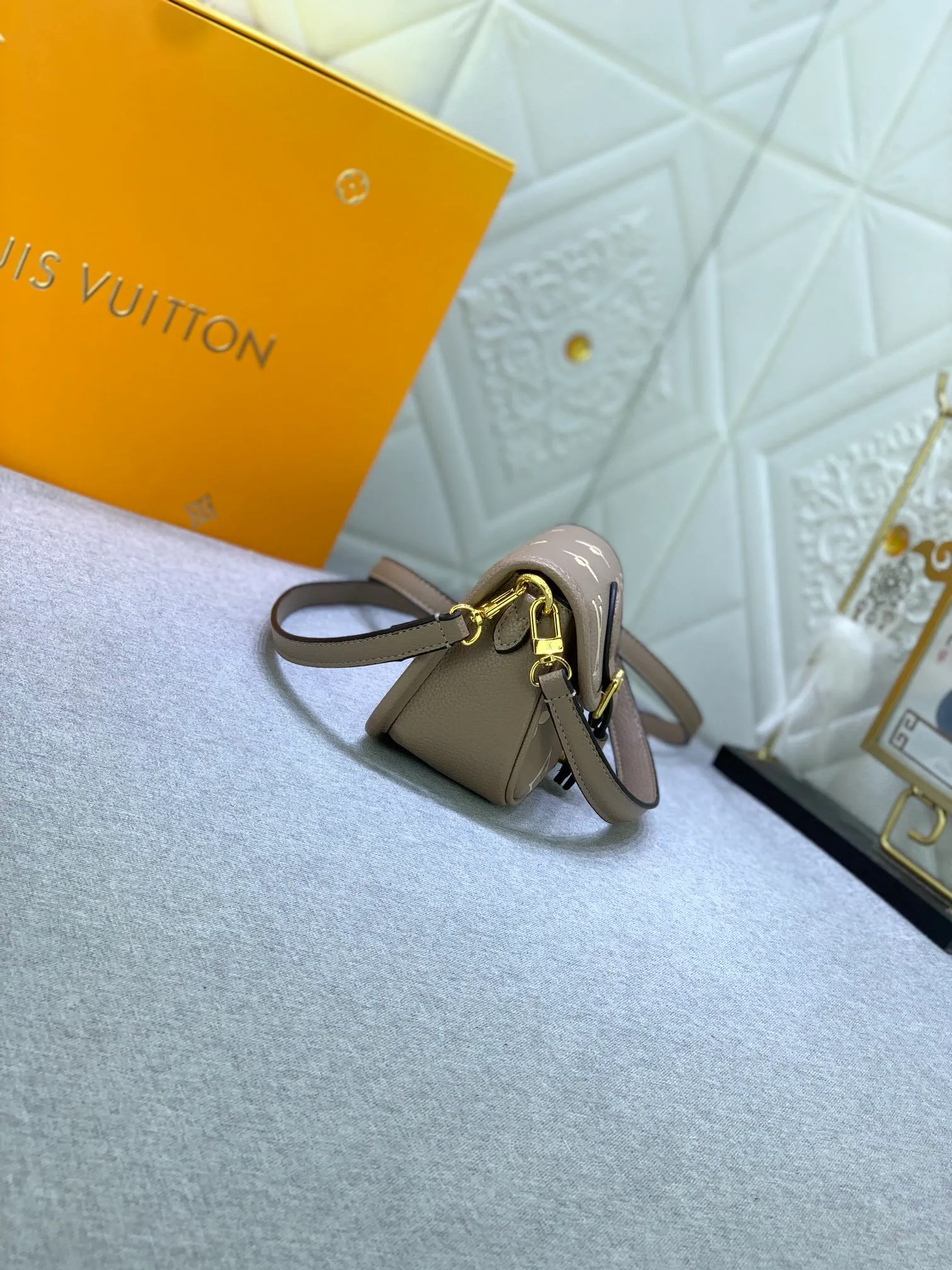 All Categories Official Website "Brand Women's Bags" Women's Bags 💙 LV 2024 New LV Crossbody Bag