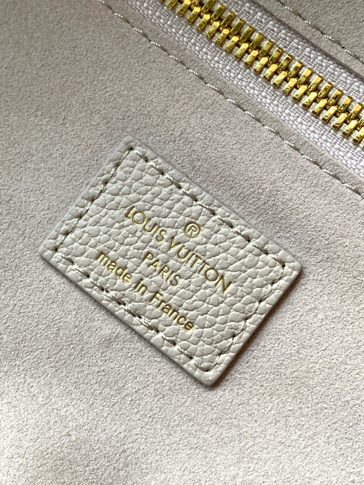 All categories Official website "Brand Women's Bags" Women's Bags 💙 LV 2026 new LV hand-held crossbody bag