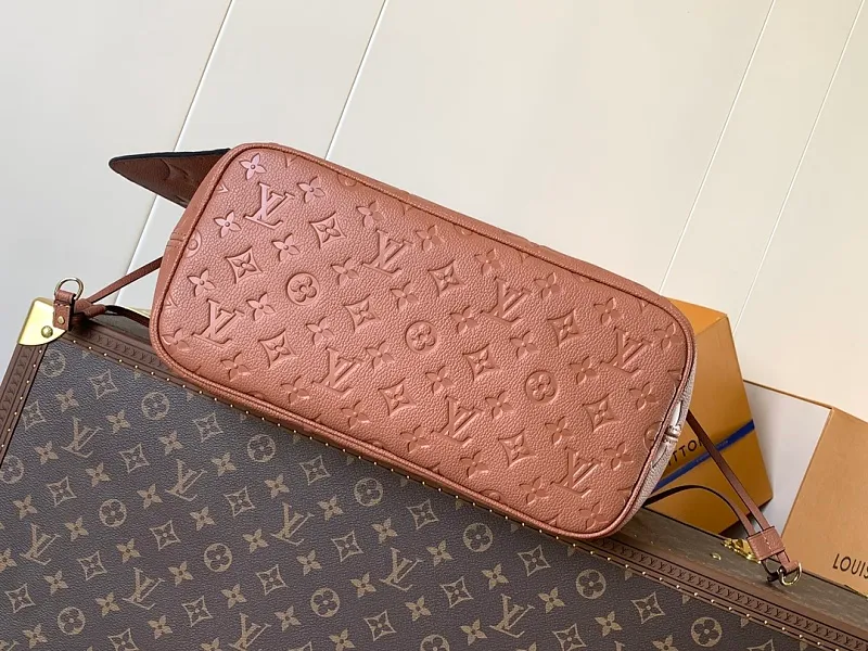 All categories Official website "Brand Women's Bags" Women's Bags 💙 LV 2026 new LV hand-held crossbody bag