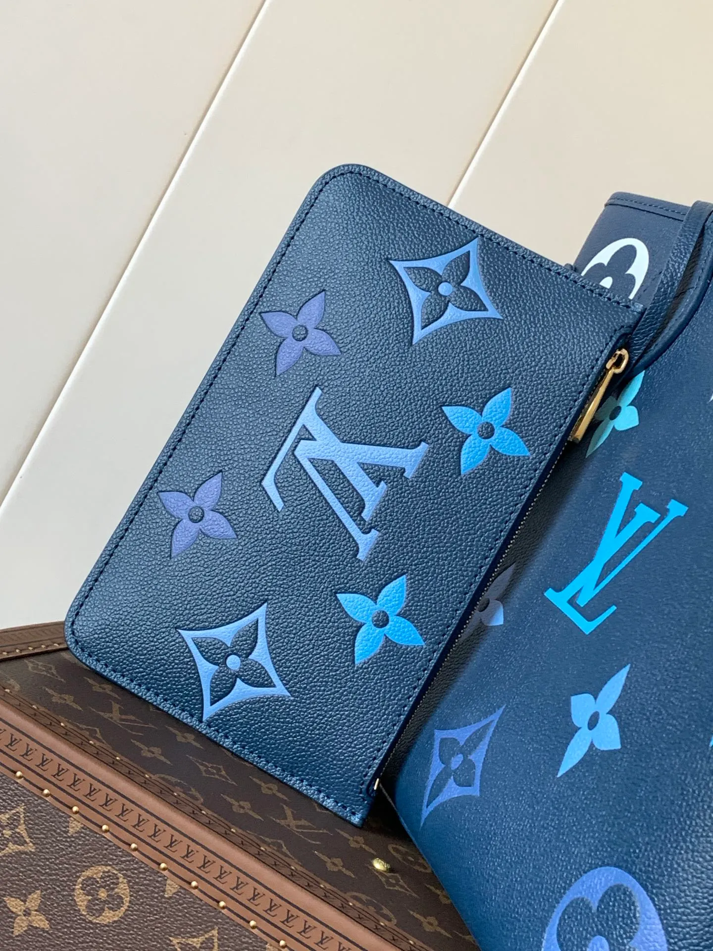 All categories Official website "Brand Women's Bags" Women's Bags 💙 LV 2026 new LV hand-held crossbody bag