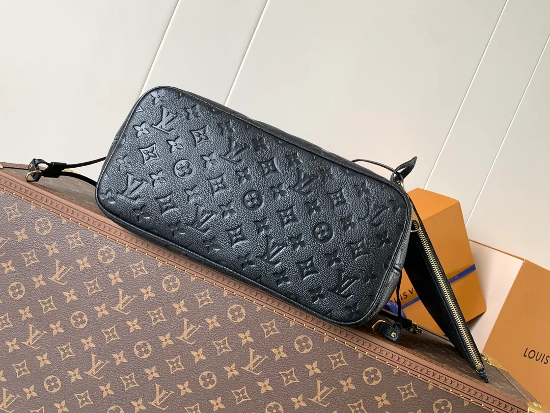 All categories Official website "Brand Women's Bags" Women's Bags 💙 LV 2026 new LV hand-held crossbody bag