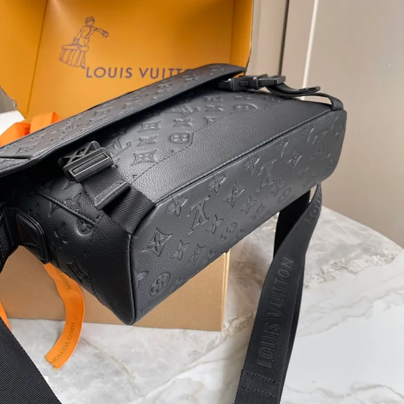 All Categories Official Website "Brand Women's Bags" Women's Bags 💙 LV 2026 New LV Crossbody Bag