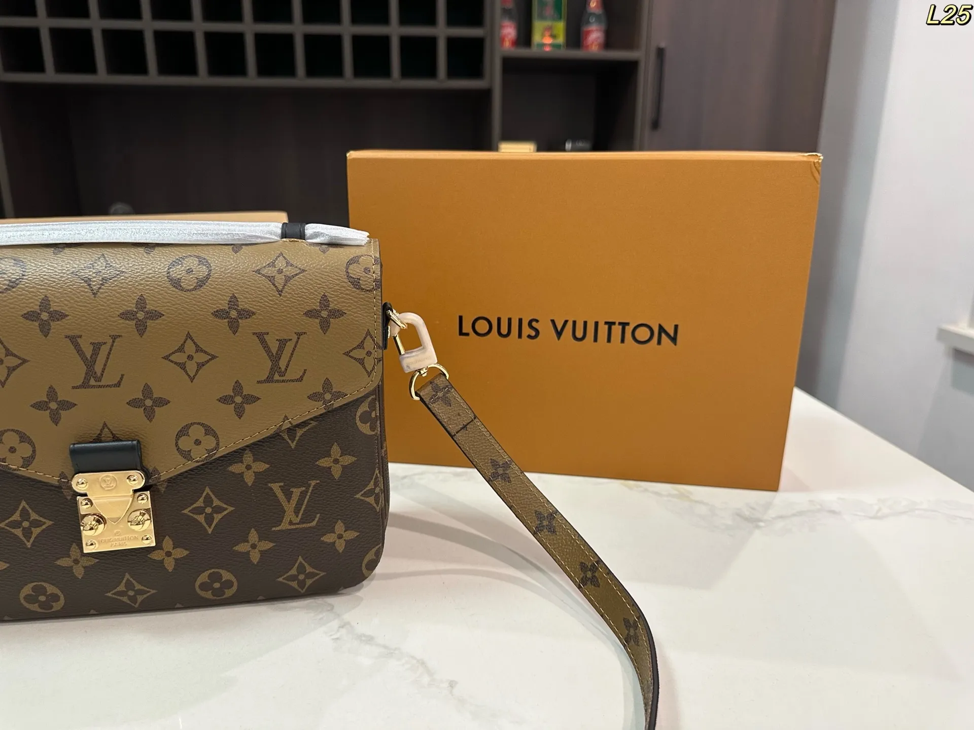 All Categories Official Website "Brand Women's Bags" Women's Bags 💙 LV 2025 New LV Crossbody Bag