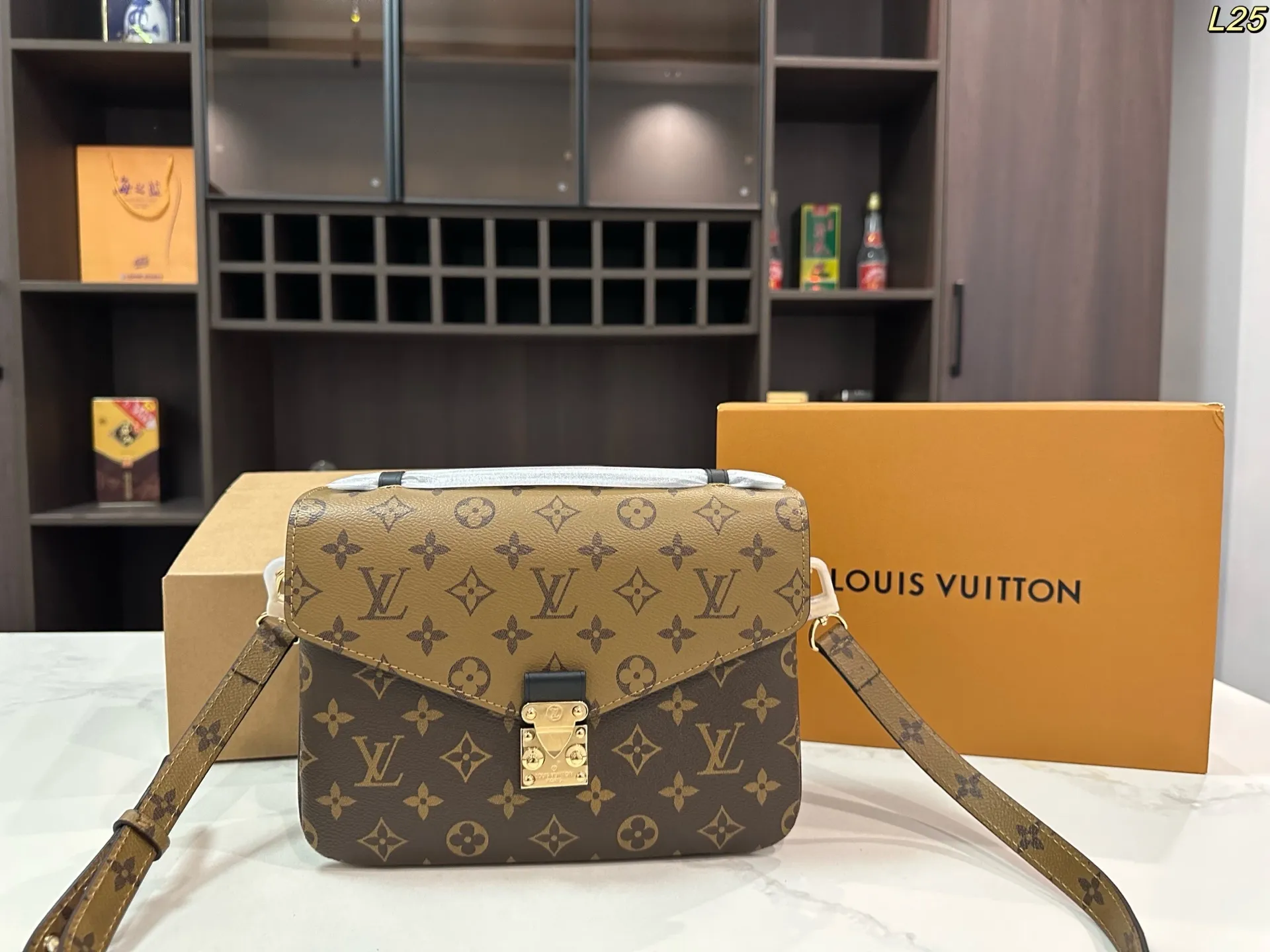 All Categories Official Website "Brand Women's Bags" Women's Bags 💙 LV 2025 New LV Crossbody Bag