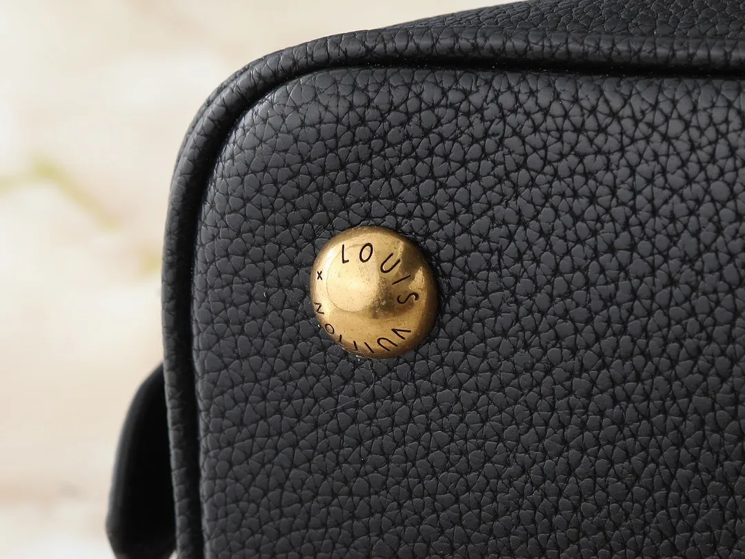 All Categories Official Website "Brand Women's Bags" Women's Bags 💙 LV 2025 New LV Crossbody Bag