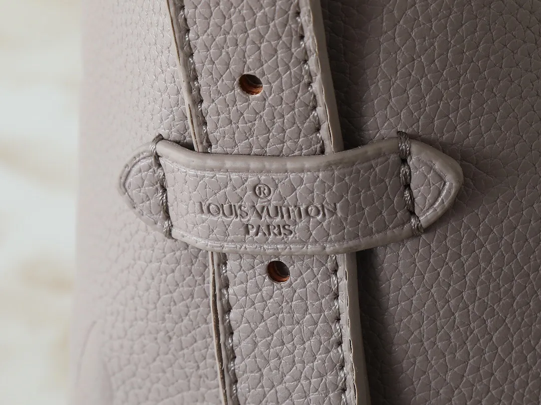 All Categories Official Website "Brand Women's Bags" Women's Bags 💙 LV 2025 New LV Crossbody Bag