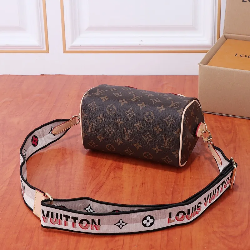 All Categories Official Website "Brand Women's Bags" Women's Bags 💙 LV 2025 New LV Crossbody Bag