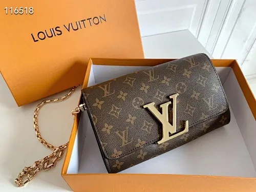 All categories Official website "Brand Women's Bags" Women's Bags 💙 LV 2022 Official New LV Crossbody Bag Wholesale 5800700 High Quality Specifications: 23-15-5 CM
