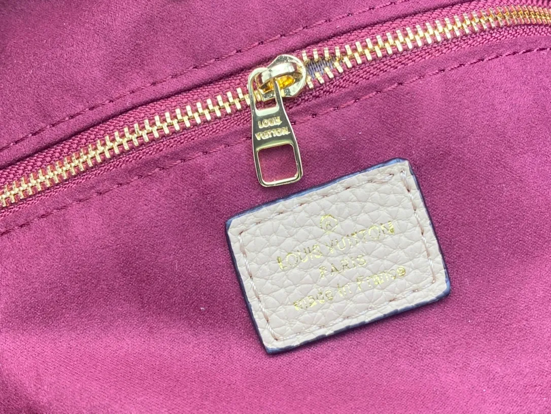 All categories Official website "Brand Women's Bags" Women's Bags 💙 LV replica LV, fine imitation LV bags, LV shoulder bags, 2023 official latest version LV full leather embossed handbag, bag factory, original material, size: 32-29-17CM
