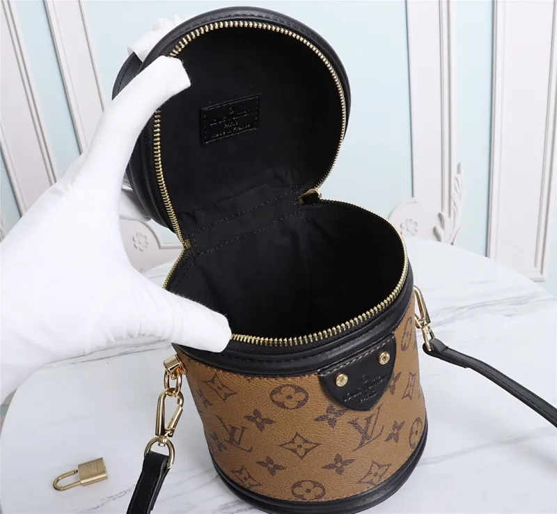 All Categories Official Website "Brand Women's Bags" Women's Bags 💙 LV 2023 New LV Crossbody Bag Wholesale