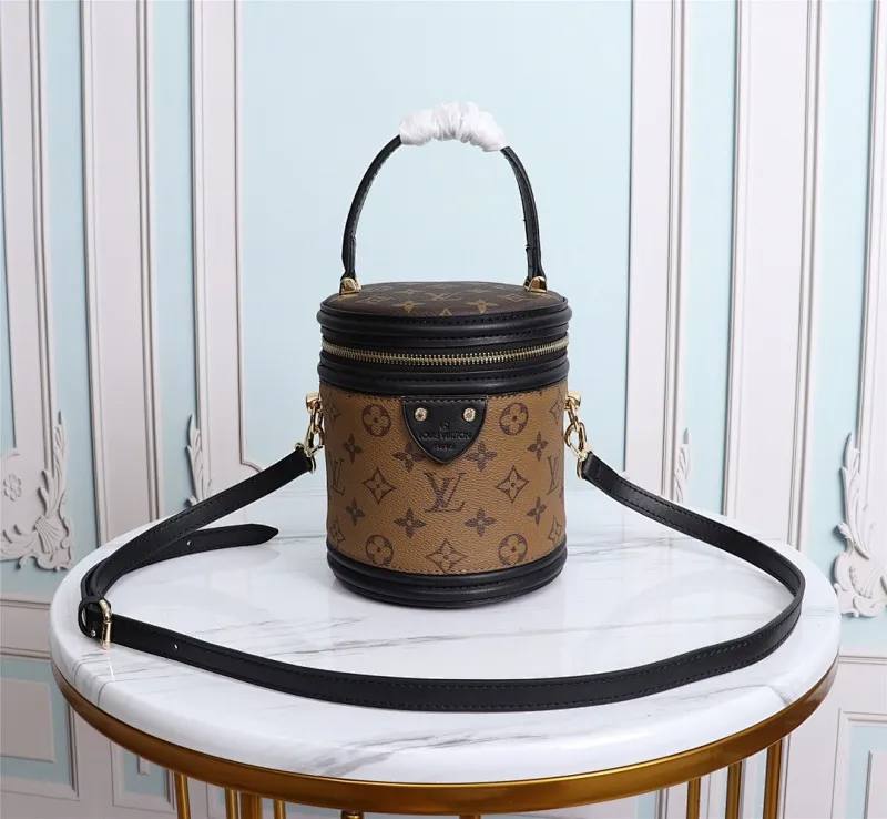 All Categories Official Website "Brand Women's Bags" Women's Bags 💙 LV 2023 New LV Crossbody Bag Wholesale