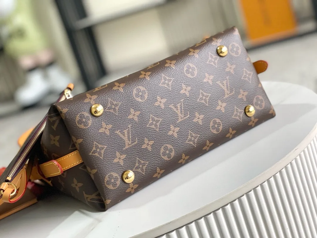 All Categories 💚 Authentic Grade Bags 💚 LV 2026 New LV Top Replica Crossbody Shoulder Bag