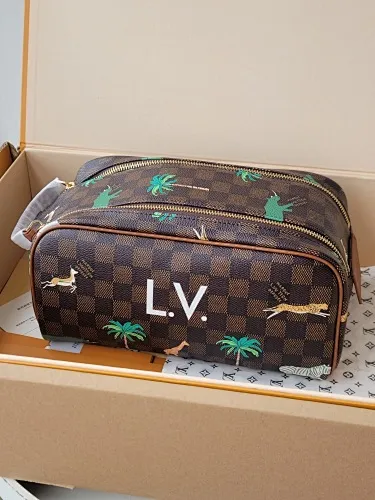 All Categories Official Website "Brand Women's Bags" Women's Bags 💙 LV 2025 New LV Cosmetic Bag