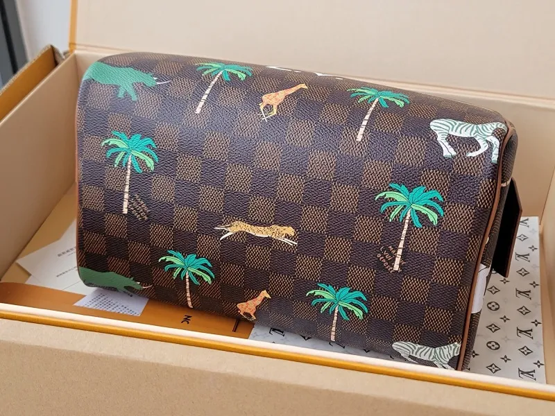 All Categories Official Website "Brand Women's Bags" Women's Bags 💙 LV 2025 New LV Cosmetic Bag