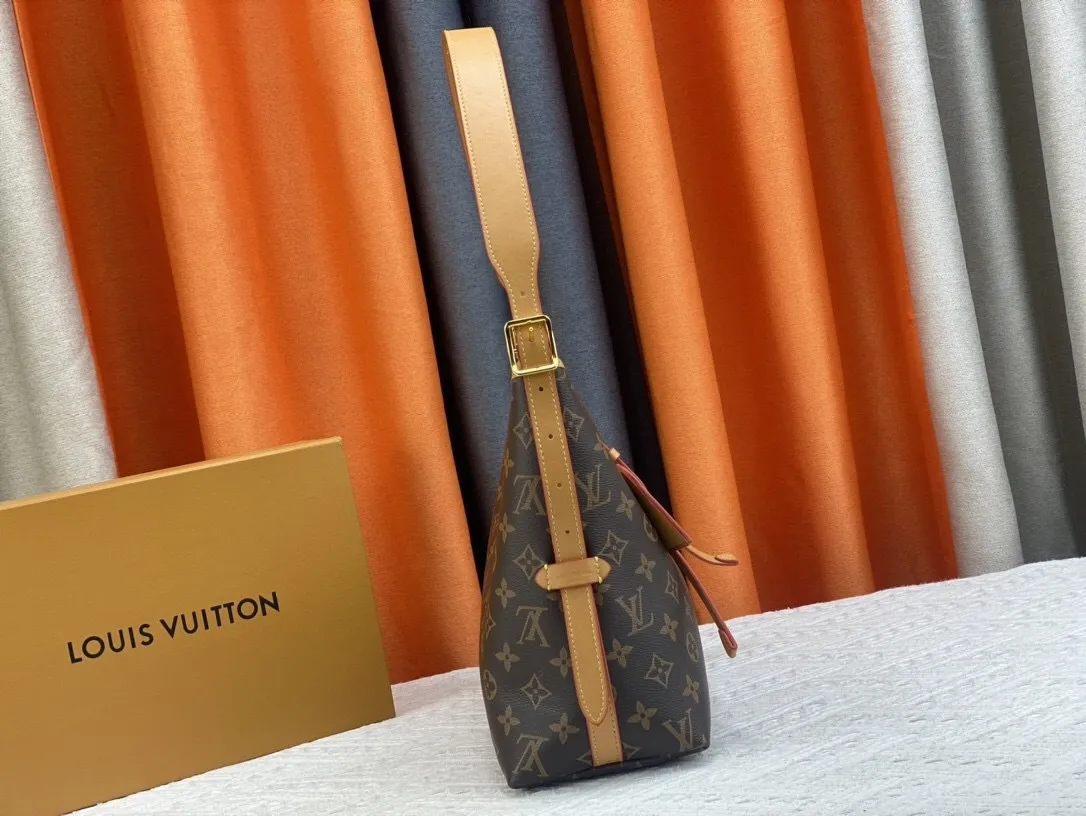 All Categories Official Website "Brand Women's Bags" Women's Bags 💙 LV 2024 New LV Underarm Bag