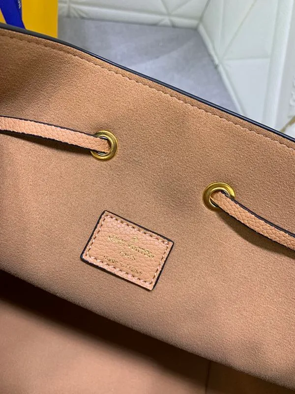 All Categories Official Website "Brand Women's Bags" Women's Bags 💙 LV 2024 New LV Crossbody Bag