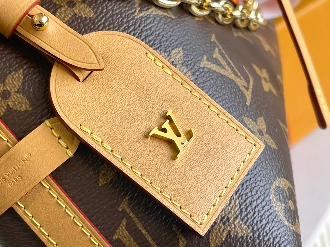 All Categories 💚 Authentic Grade Bags 💚 LV 2026 New LV Top Replica Crossbody Shoulder Bag