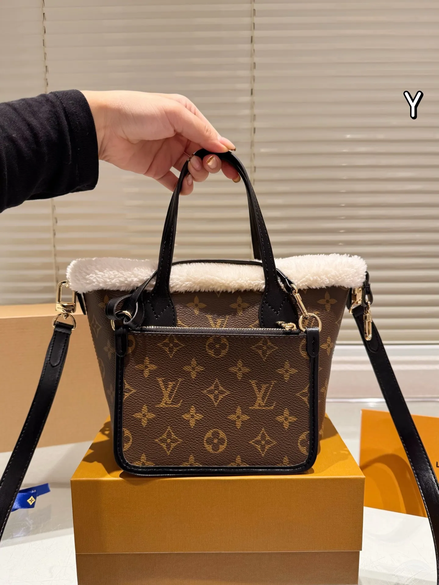 All Categories Official Website "Brand Women's Bags" Women's Bags 💙 LV 2025 New LV Crossbody Bag