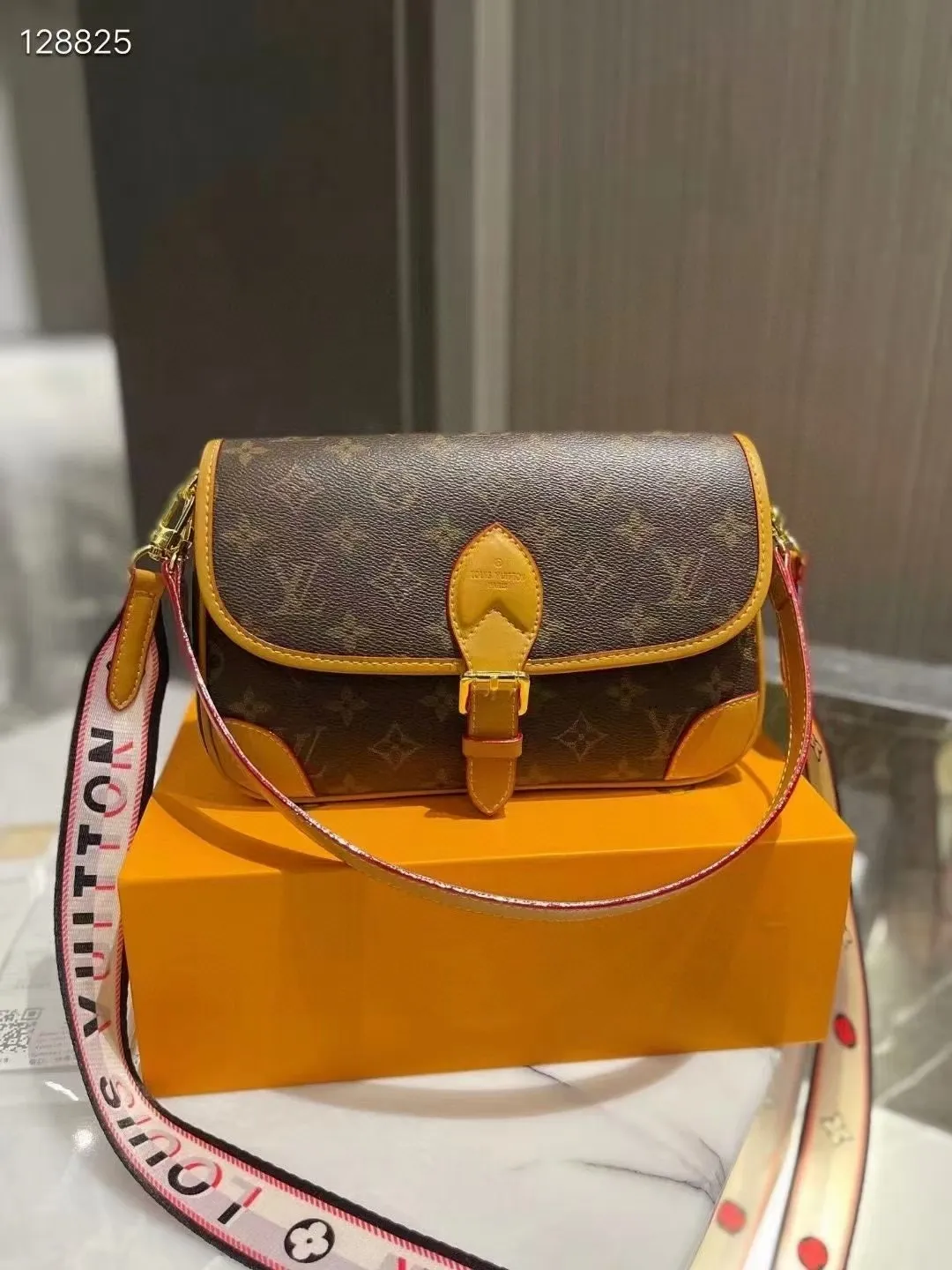 All categories Official website "Brand Women's Bags" Women's Bags 💙 LV fine imitation LV, high imitation LV bags, LV crossbody bags, 2023 official latest version LV crossbody bags, LV bag factory, recommended bags, size: 25-9-15CM