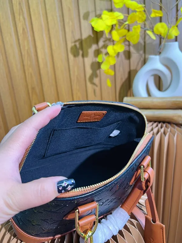 All categories Official website "Brand Women's Bags" Women's Bags 💙 LV 2023 latest version LV crossbody bag