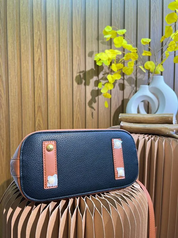 All categories Official website "Brand Women's Bags" Women's Bags 💙 LV 2023 latest version LV crossbody bag
