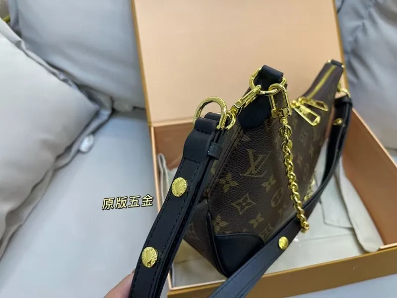All categories Official website "Brand Women's Bags" Women's Bags 💙 LV fine imitation LV, high imitation LV bags, LV crossbody bags, 2023 official latest version LV croissant bag, LV bag factory, recommended bags, size: 29CM
