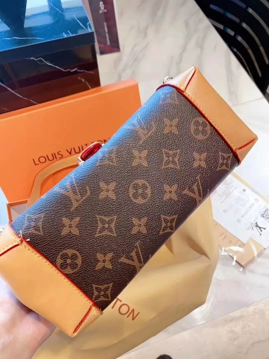 All categories Official website "Brand Women's Bags" Women's Bags 💙 LV fine imitation LV, high imitation LV bags, LV crossbody bags, 2023 official latest version LV armpit bag, LV bag factory, recommended bags, size: 31-14-9CM