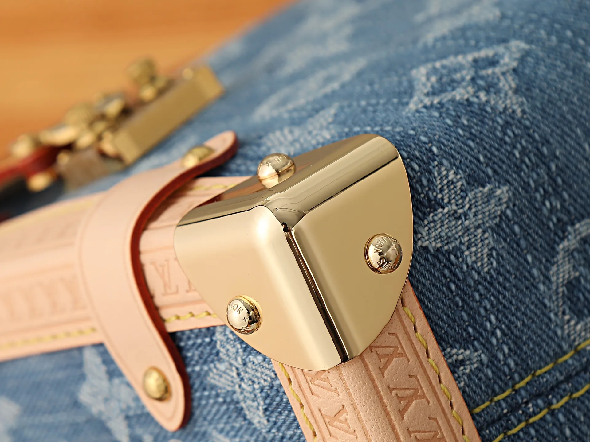 All Categories Official Website "Brand Women's Bags" Women's Bags 💙 LV LV 2026 New Crossbody Shoulder Bag