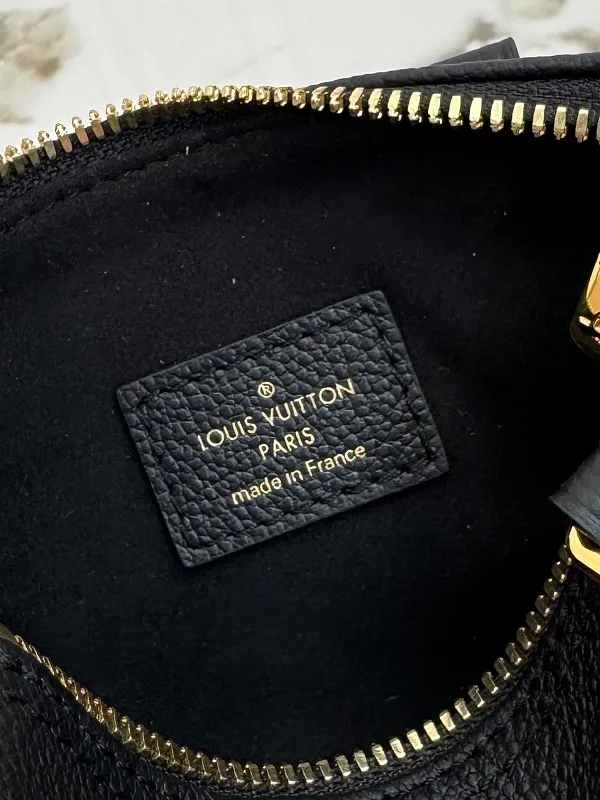 All Categories Official Website "Brand Women's Bags" Women's Bags 💙 LV 2026 New LV Crossbody Bag