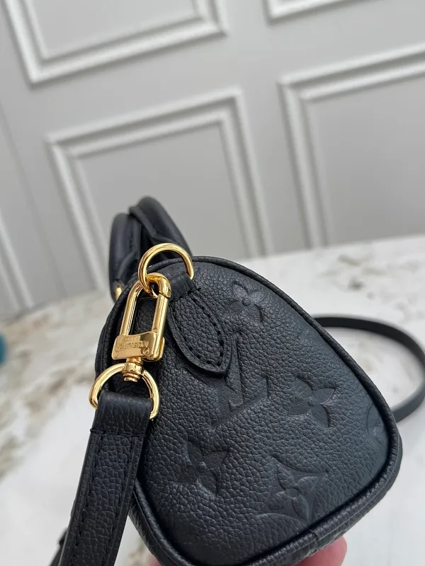 All Categories Official Website "Brand Women's Bags" Women's Bags 💙 LV 2026 New LV Crossbody Bag