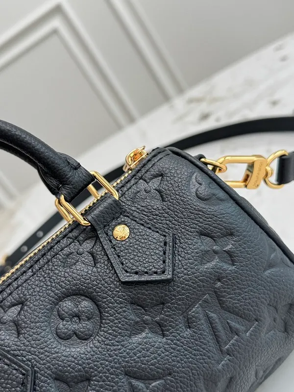 All Categories Official Website "Brand Women's Bags" Women's Bags 💙 LV 2026 New LV Crossbody Bag