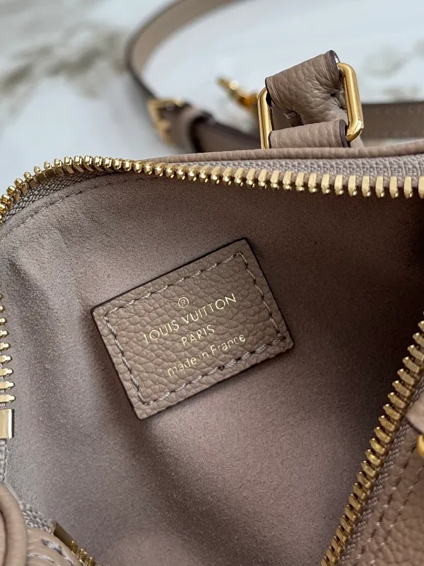 All Categories Official Website "Brand Women's Bags" Women's Bags 💙 LV 2026 New LV Crossbody Bag