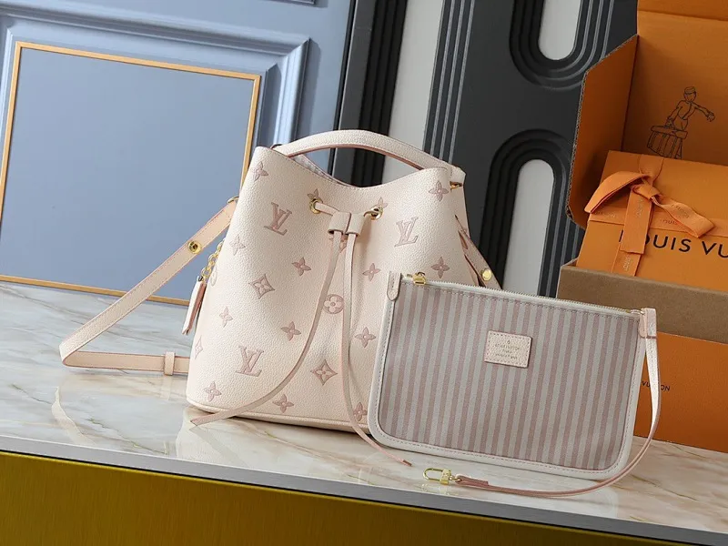 All Categories Official Website "Brand Women's Bags" Women's Bags 💙 LV 2025 New LV Crossbody Bag