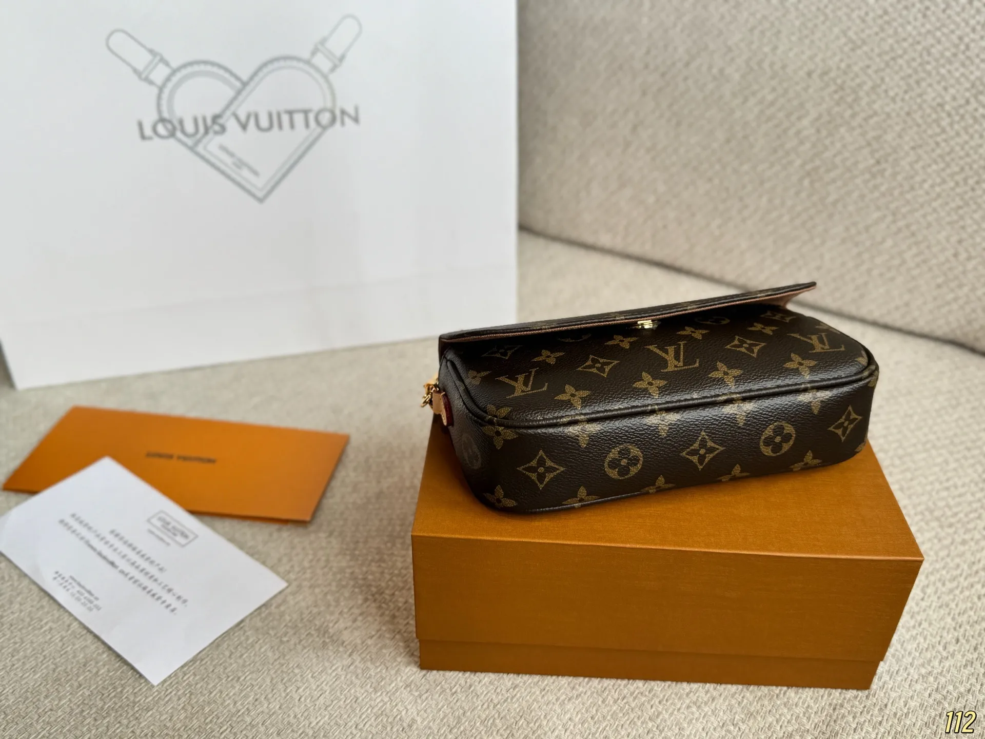 All categories Official website "Brand Women's Bags" Women's Bags 💙 LV 2025 new LV armpit bag