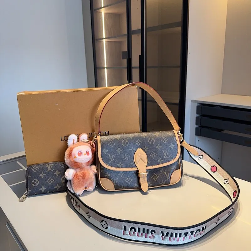 All Categories Official Website "Brand Women's Bags" Women's Bags 💙 LV 2025 New LV Crossbody Bag