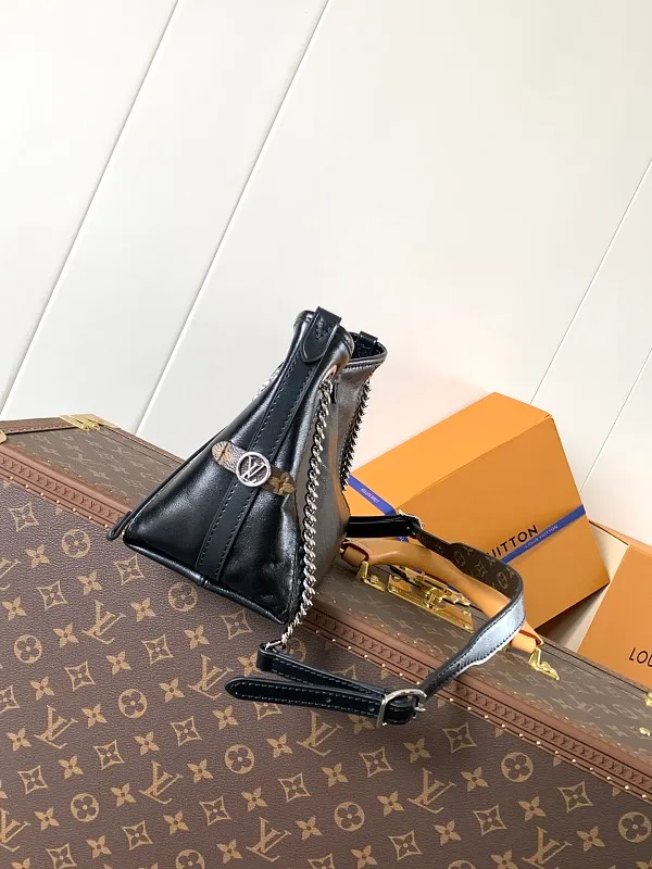 All Categories Official Website "Brand Women's Bags" Women's Bags 💙 LV 2026 New LV Crossbody Bag