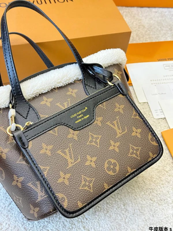 All Categories Official Website "Brand Women's Bags" Women's Bags 💙 LV 2025 New LV Crossbody Bag