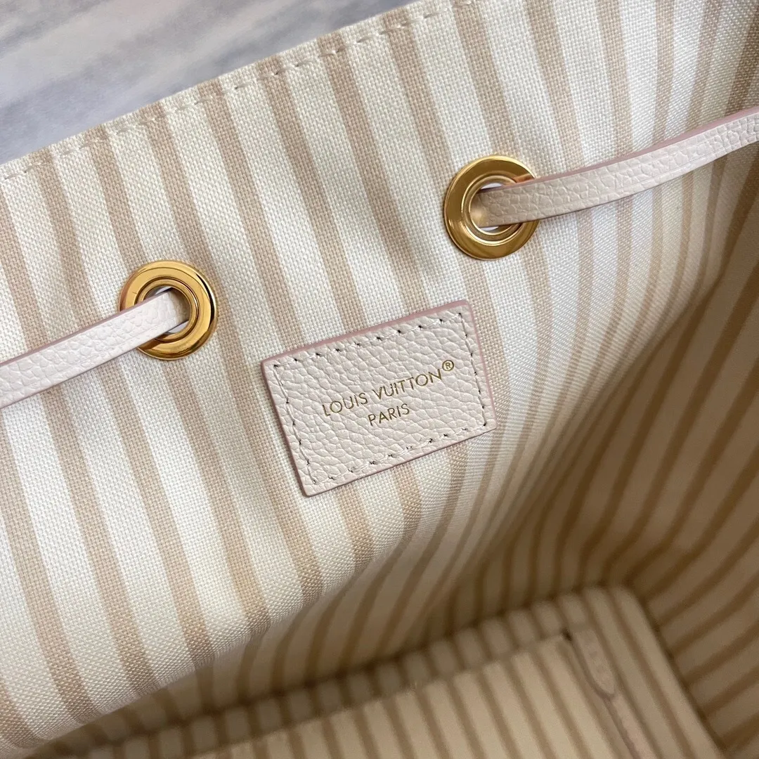 All Categories Official Website "Brand Women's Bags" Women's Bags 💙 LV 2025 New LV Crossbody Bag