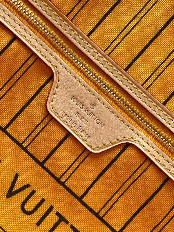 All categories Official website "Brand Women's Bags" Women's Bags 💙 LV 2026 new LV hand-held crossbody bag