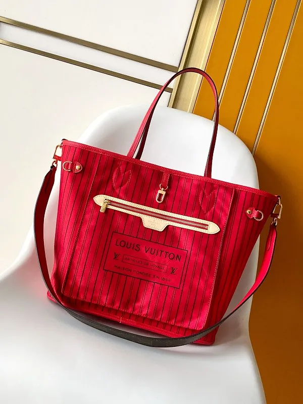 All categories Official website "Brand Women's Bags" Women's Bags 💙 LV 2026 new LV hand-held crossbody bag