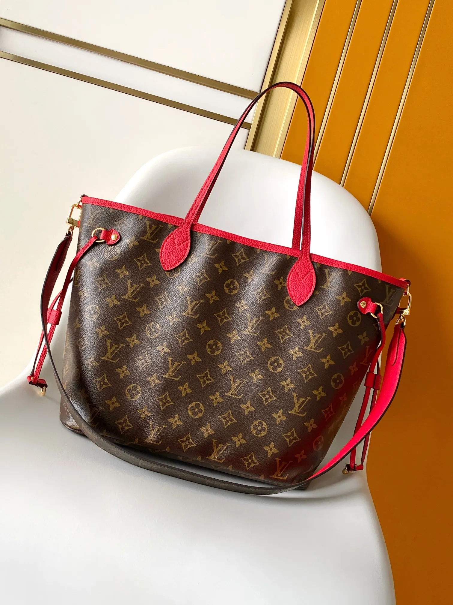 All categories Official website "Brand Women's Bags" Women's Bags 💙 LV 2026 new LV hand-held crossbody bag