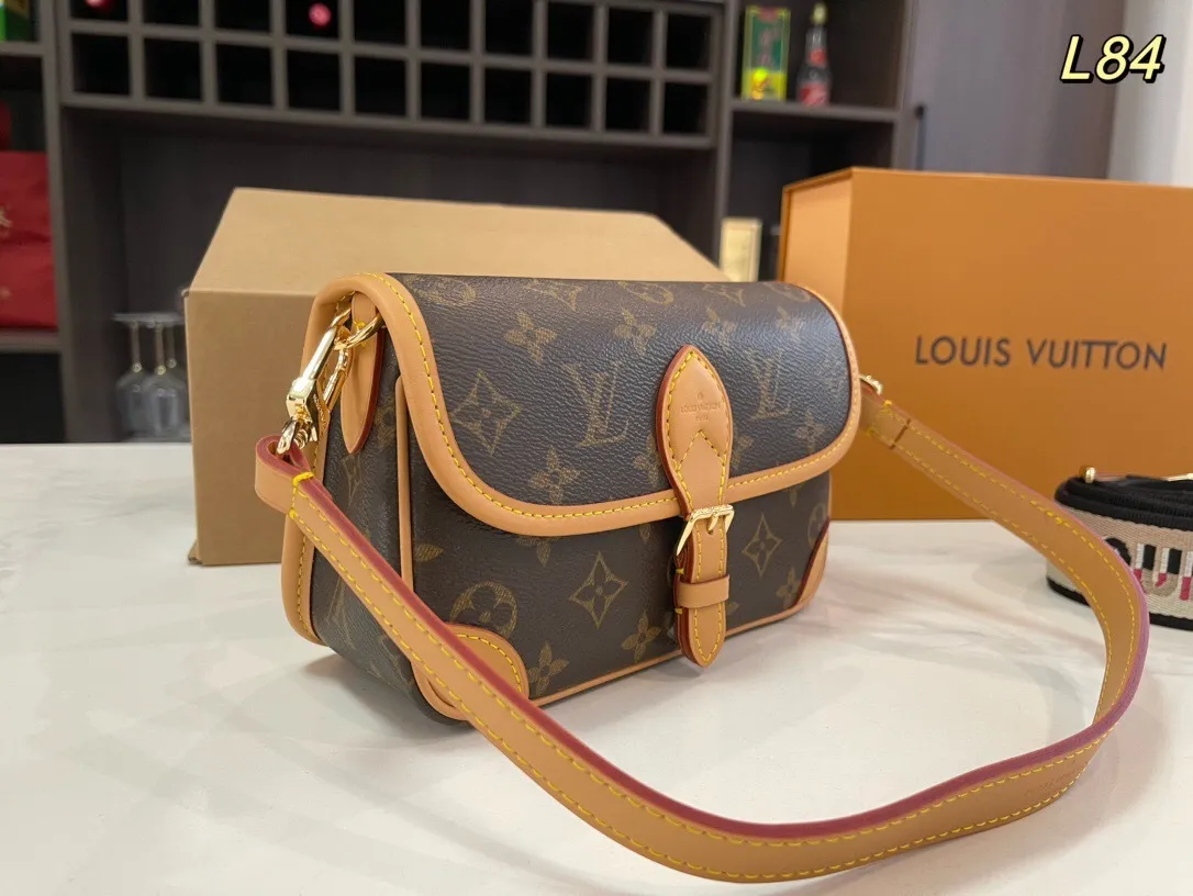 All Categories Official Website "Brand Women's Bags" Women's Bags 💙 LV 2024 New LV Crossbody Bag