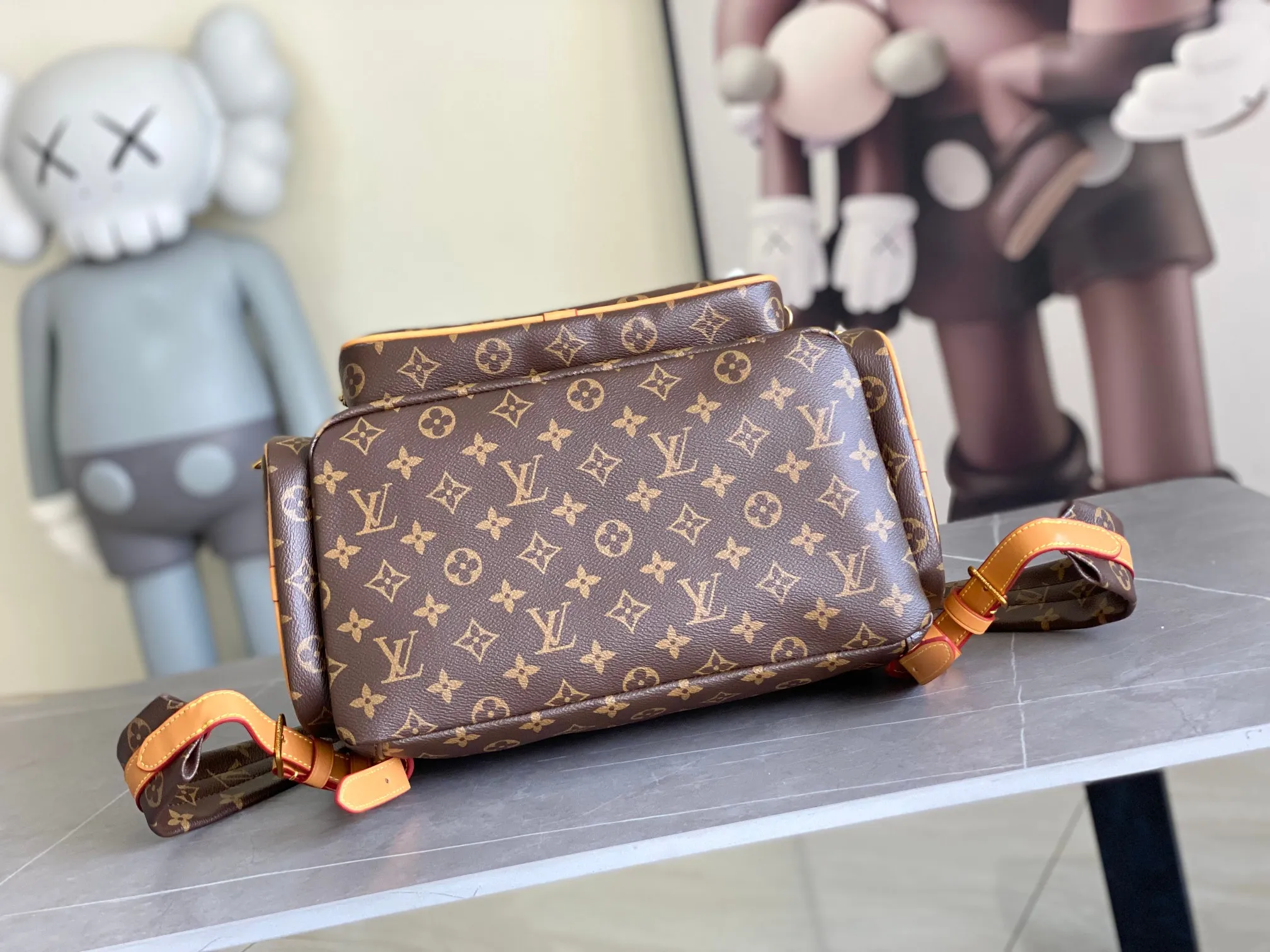 All categories 💚 Authentic bags 💚 LV LV classic backpack